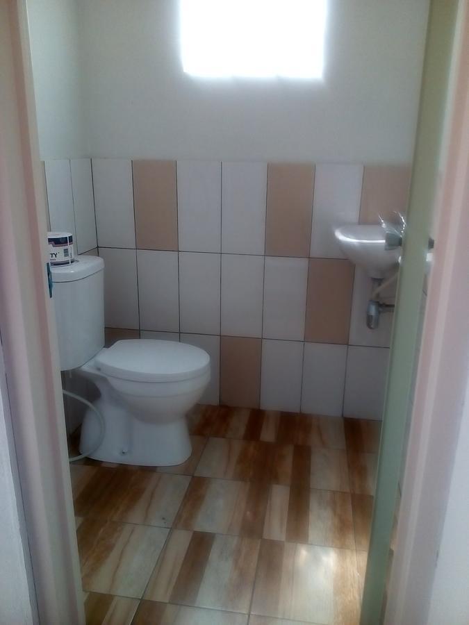 Izaac'S Bed & Breakfast Lovina Екстериор снимка