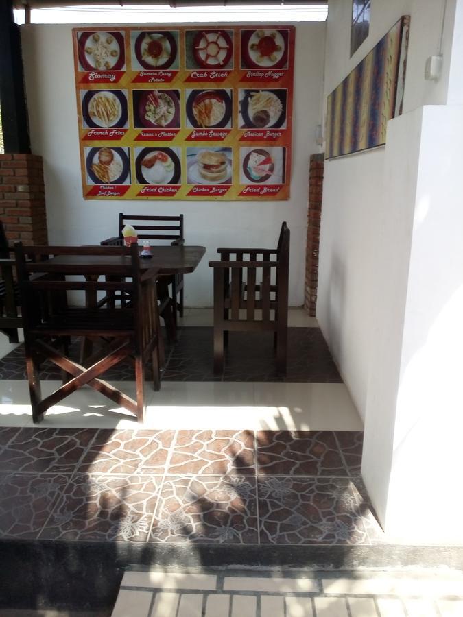 Izaac'S Bed & Breakfast Lovina Екстериор снимка