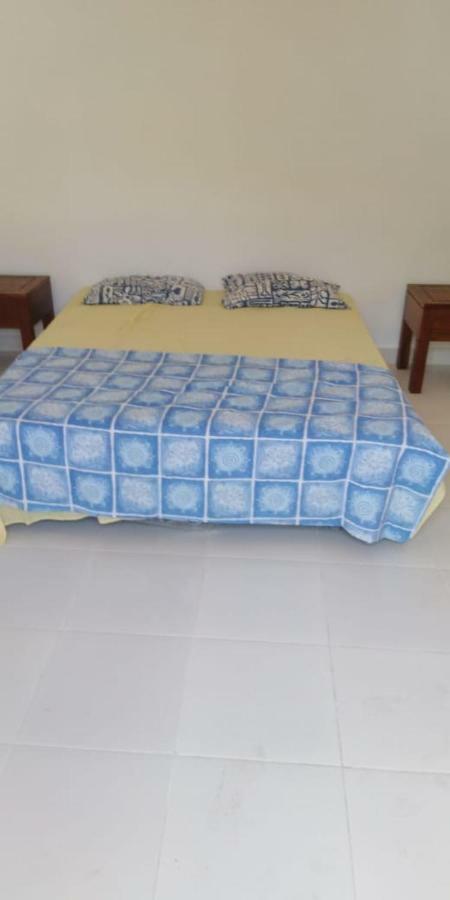 Izaac'S Bed & Breakfast Lovina Екстериор снимка