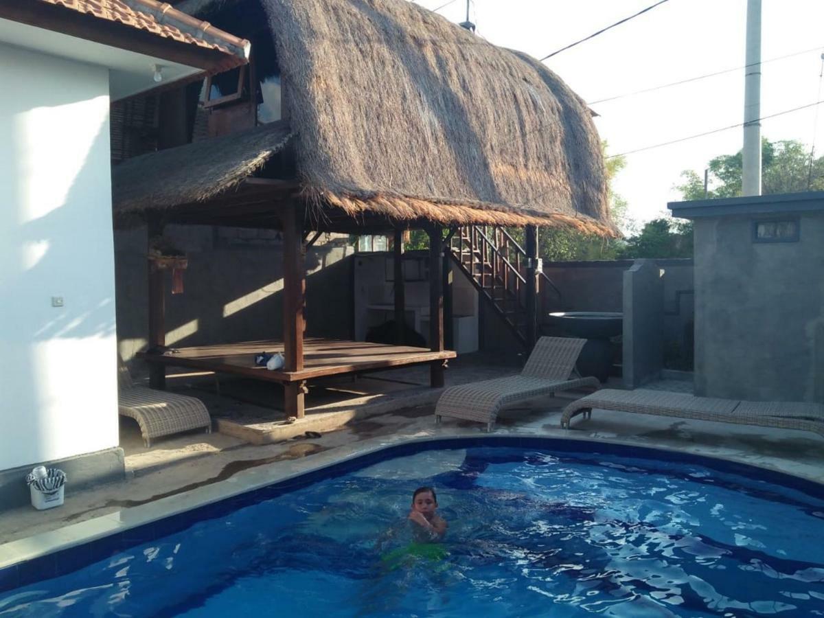 Izaac'S Bed & Breakfast Lovina Екстериор снимка
